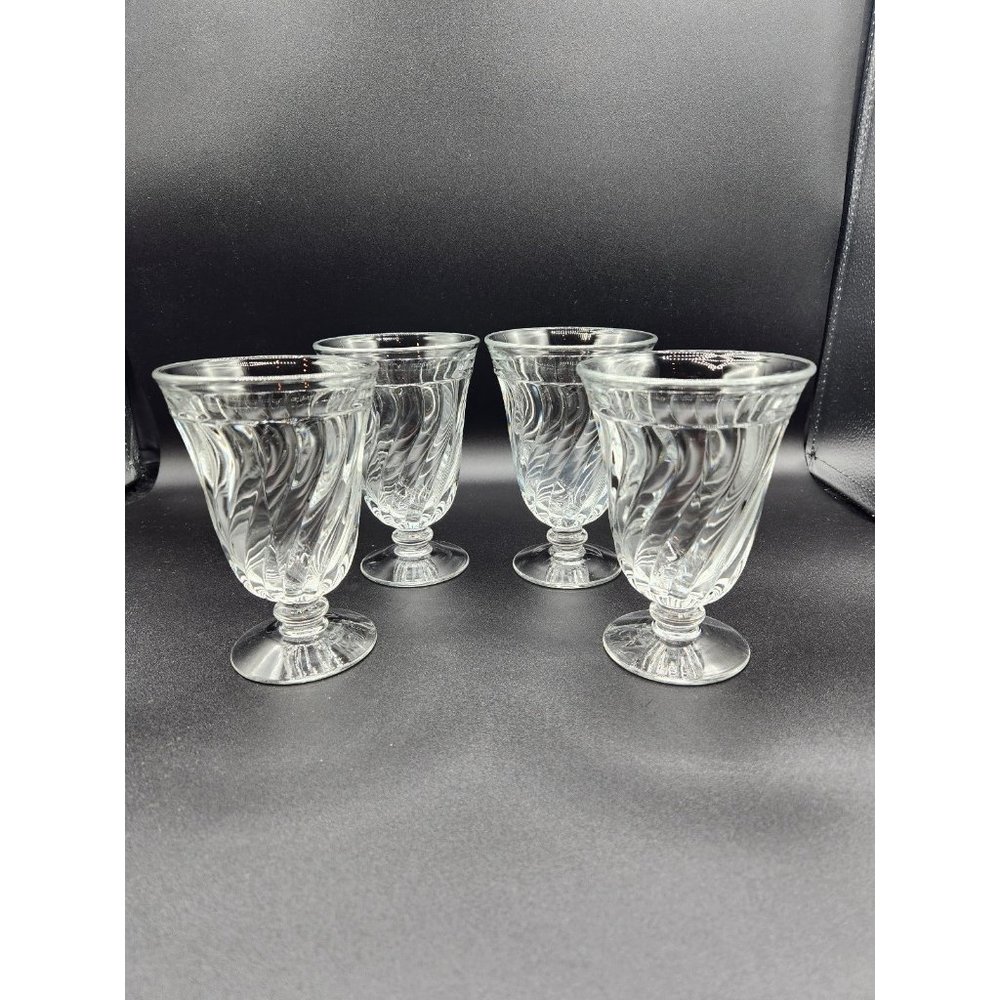 Vintage Fostoria Glasses set of 4